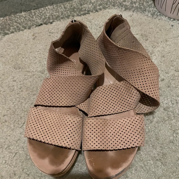Eileen Fisher platform wedge sport sandals - Picture 4 of 10